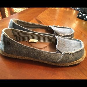 Levi’s light denim flats